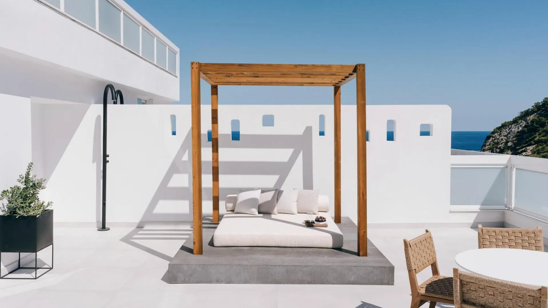 Mondrian Ibiza Hotel Cala Llonga  5*, Cala Llonga (Ibiza)