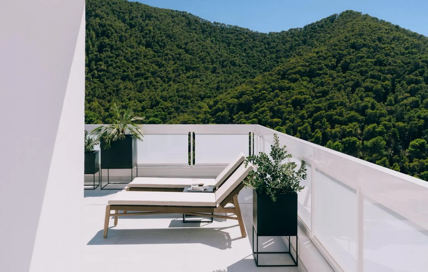 Mondrian Ibiza Hotel Cala Llonga