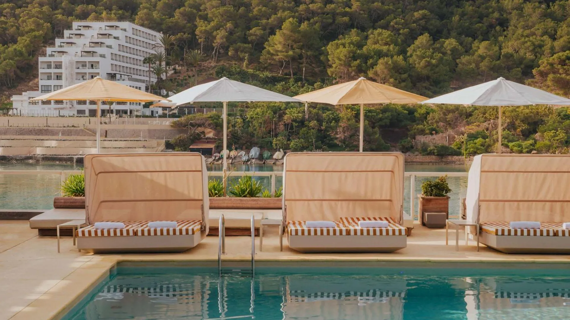 Mondrian Ibiza Hotel Cala Llonga  5*, Cala Llonga (Ibiza) Spain