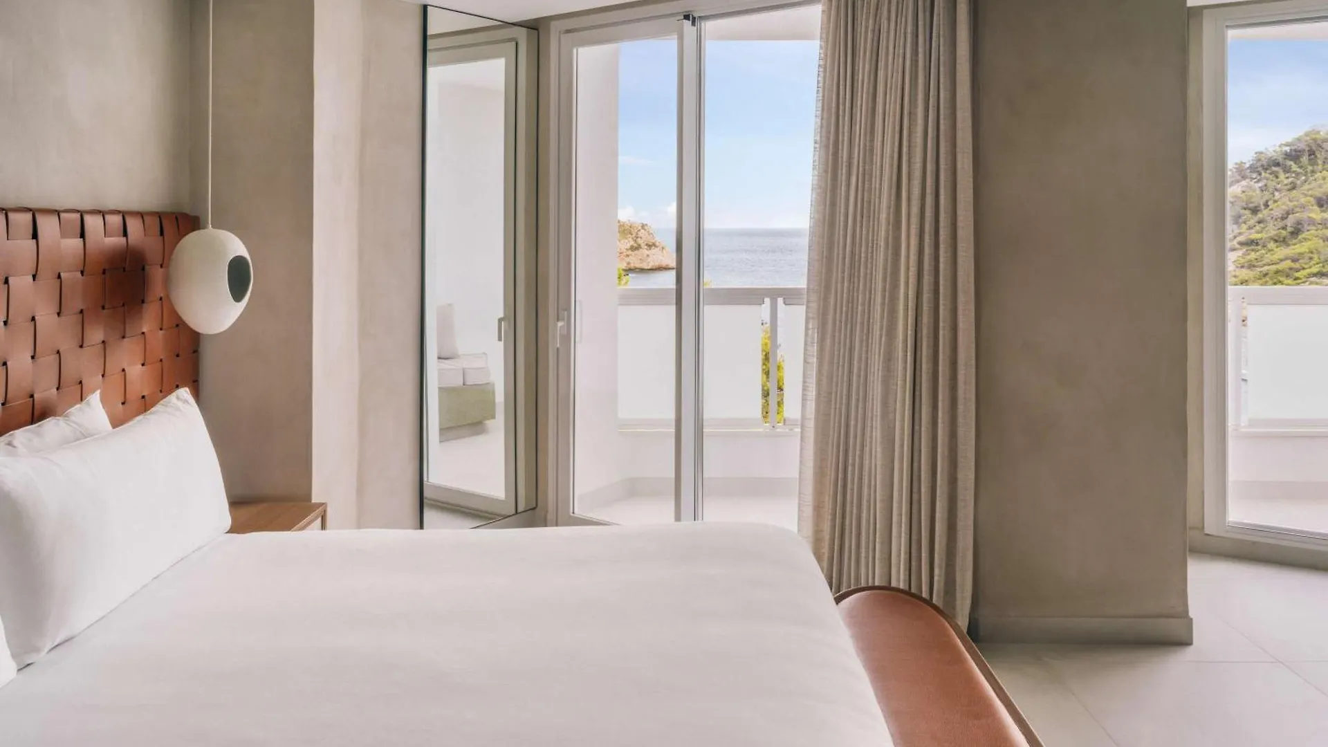 Mondrian Ibiza Hotel Cala Llonga