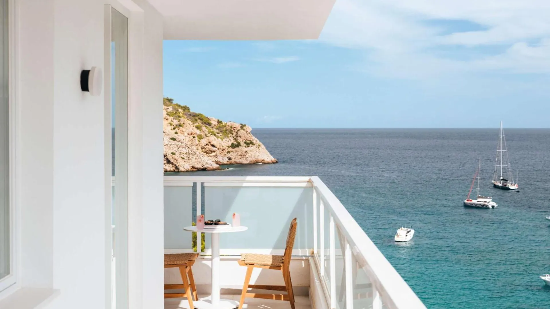 Mondrian Ibiza Hotel Cala Llonga