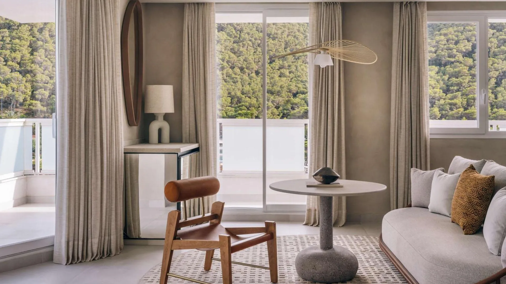 Mondrian Ibiza Hotel Cala Llonga