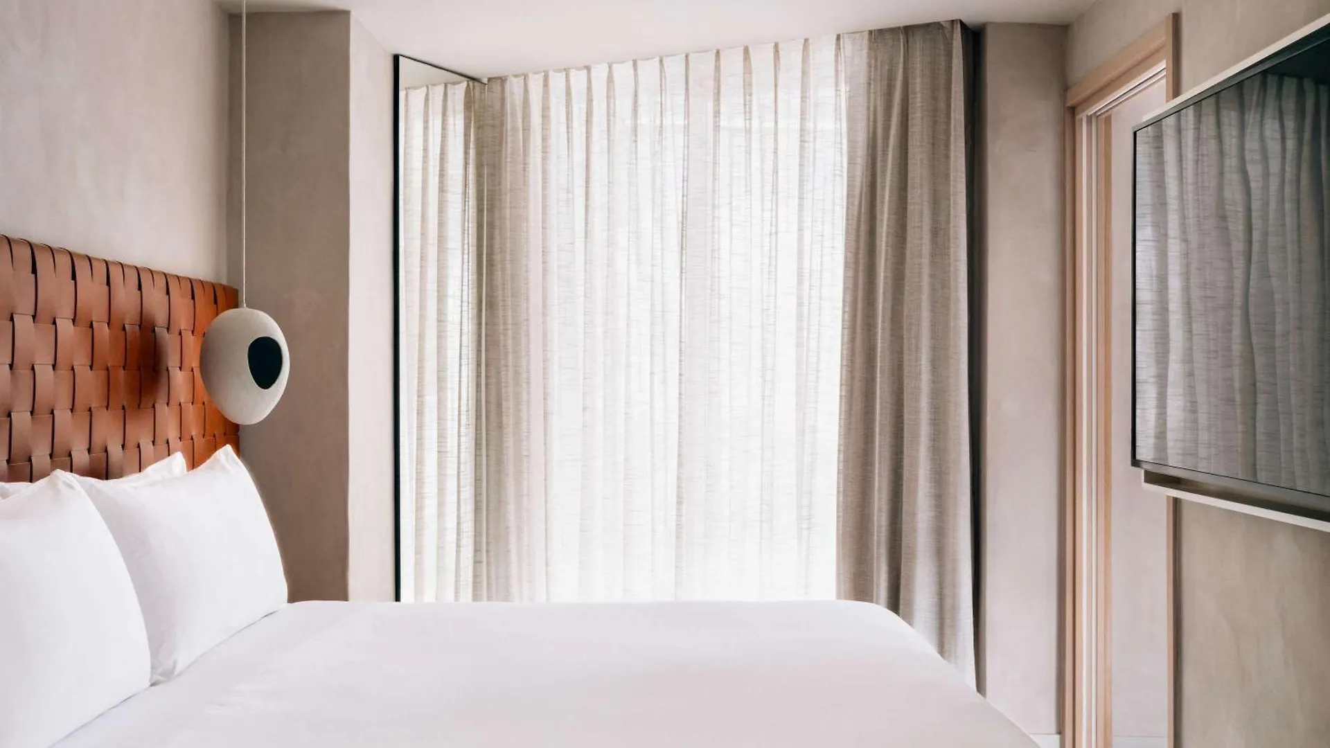 Mondrian Ibiza Hotel Cala Llonga