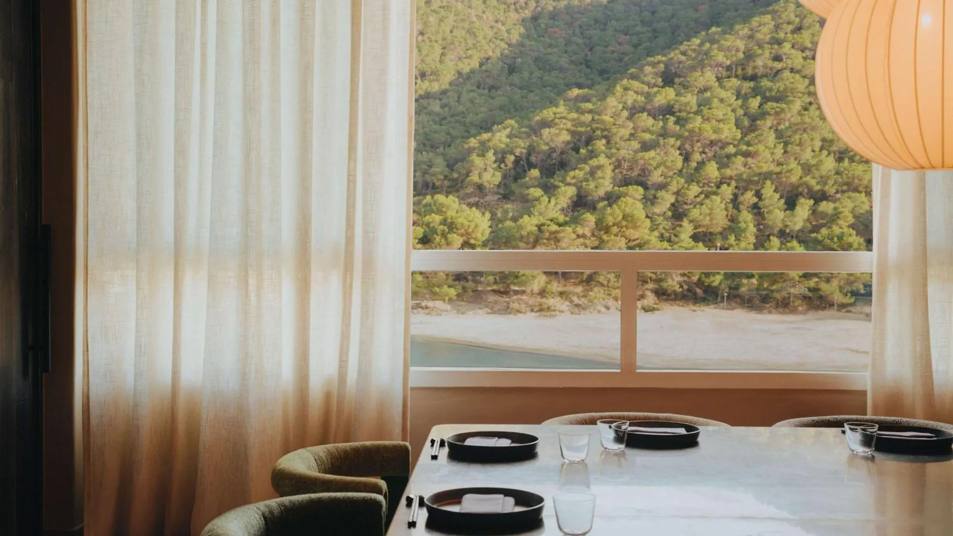 Mondrian Ibiza Hotel Cala Llonga